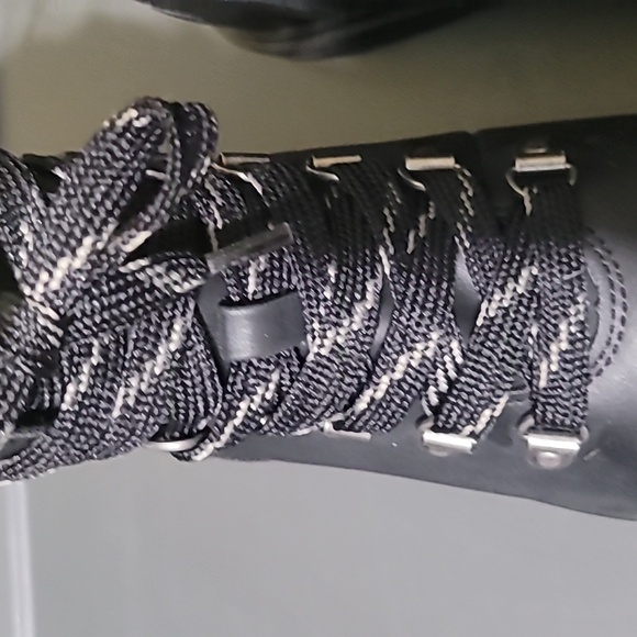 NWT Art Class Boys Black/Gray Atticus Boot Size 2 - Picture 3 of 7